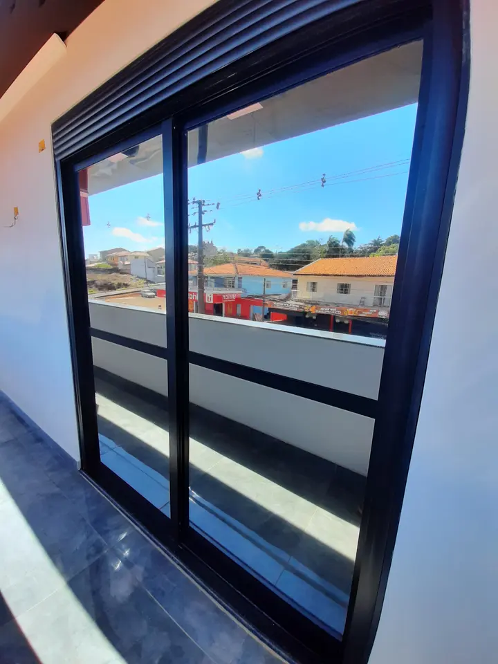 Porta de correr de casa com película