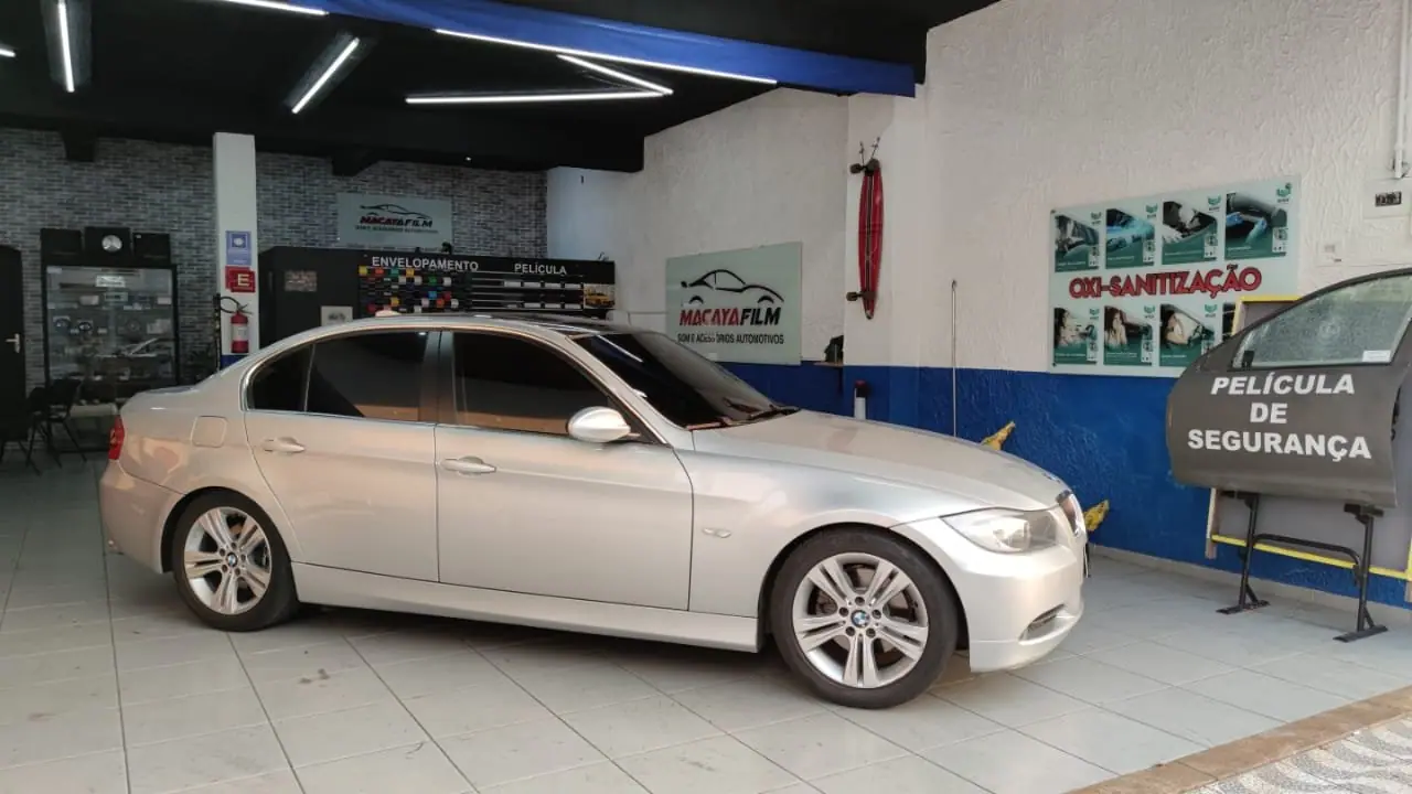 Película Automotiva em BMW